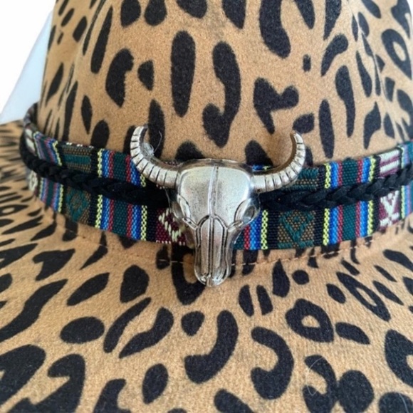 Leopard Print Western Hat - Picture 2 of 12